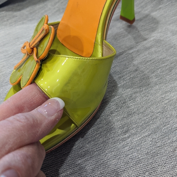 Stuart Weitzman Green Orange Petalmania heels - Picture 2 of 8